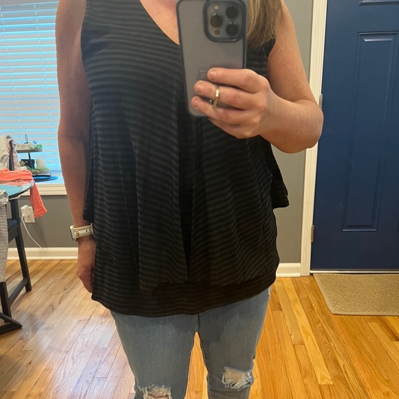 Black striped, size med tank - Picture 8 of 12